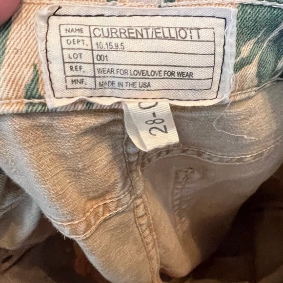 Current Elliott Haystack Floral Jeans‎ in the Stiletto - Picture 6 of 7